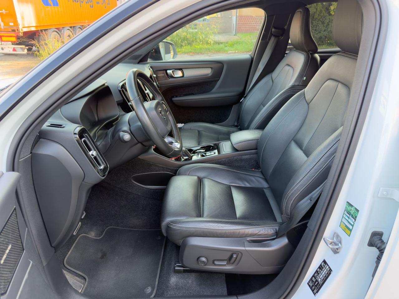 Volvo XC40 R Design D3 #7691