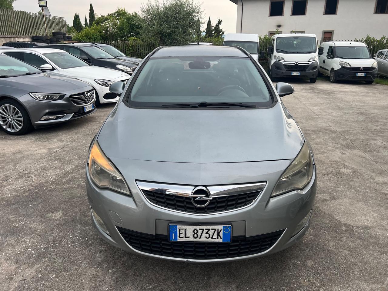 Opel Astra 1.7 CDTI 110CV Sports Tourer Cosmo Fleet