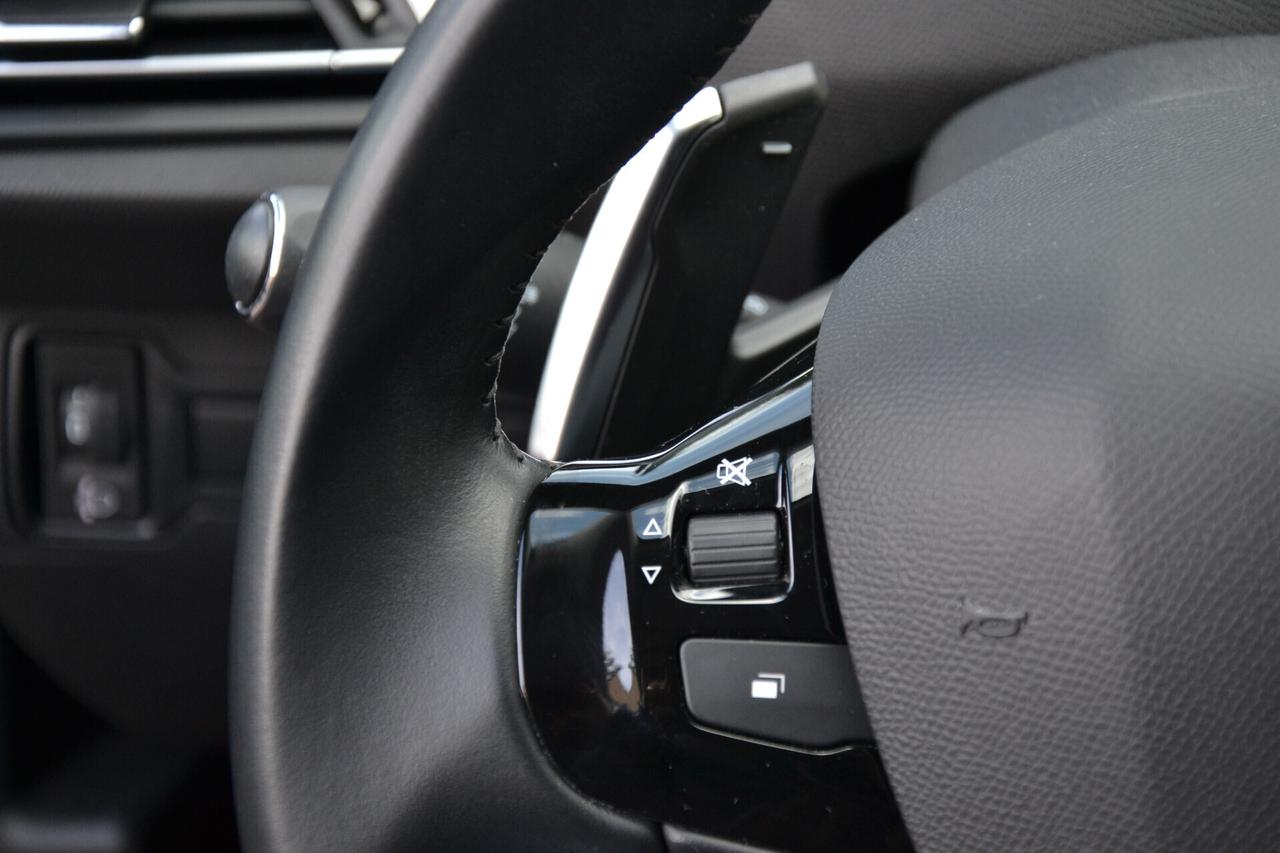 Peugeot 308 1.5 HDI 130CV AUTOM.+LED+NAVI+PDC+CRUISE+PRIVACY+