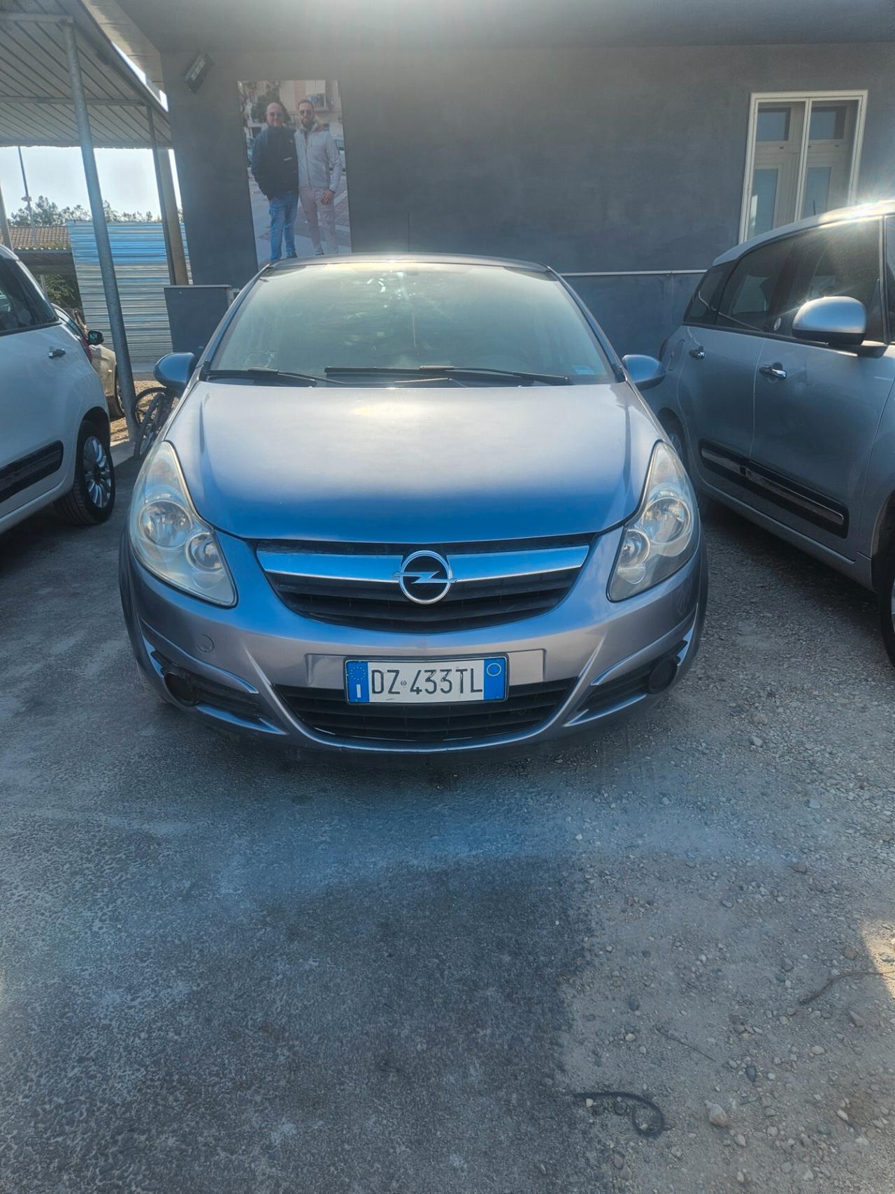 Opel Corsa 1.2 5 porte Cosmo
