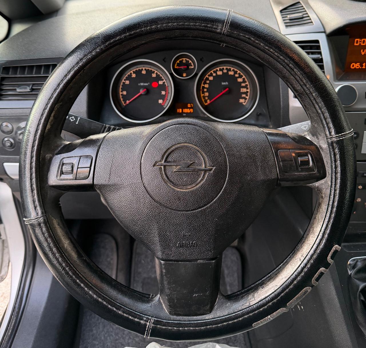 Opel Zafira 1.6 16V ecoM 94CV Enjoy- Neopatentati