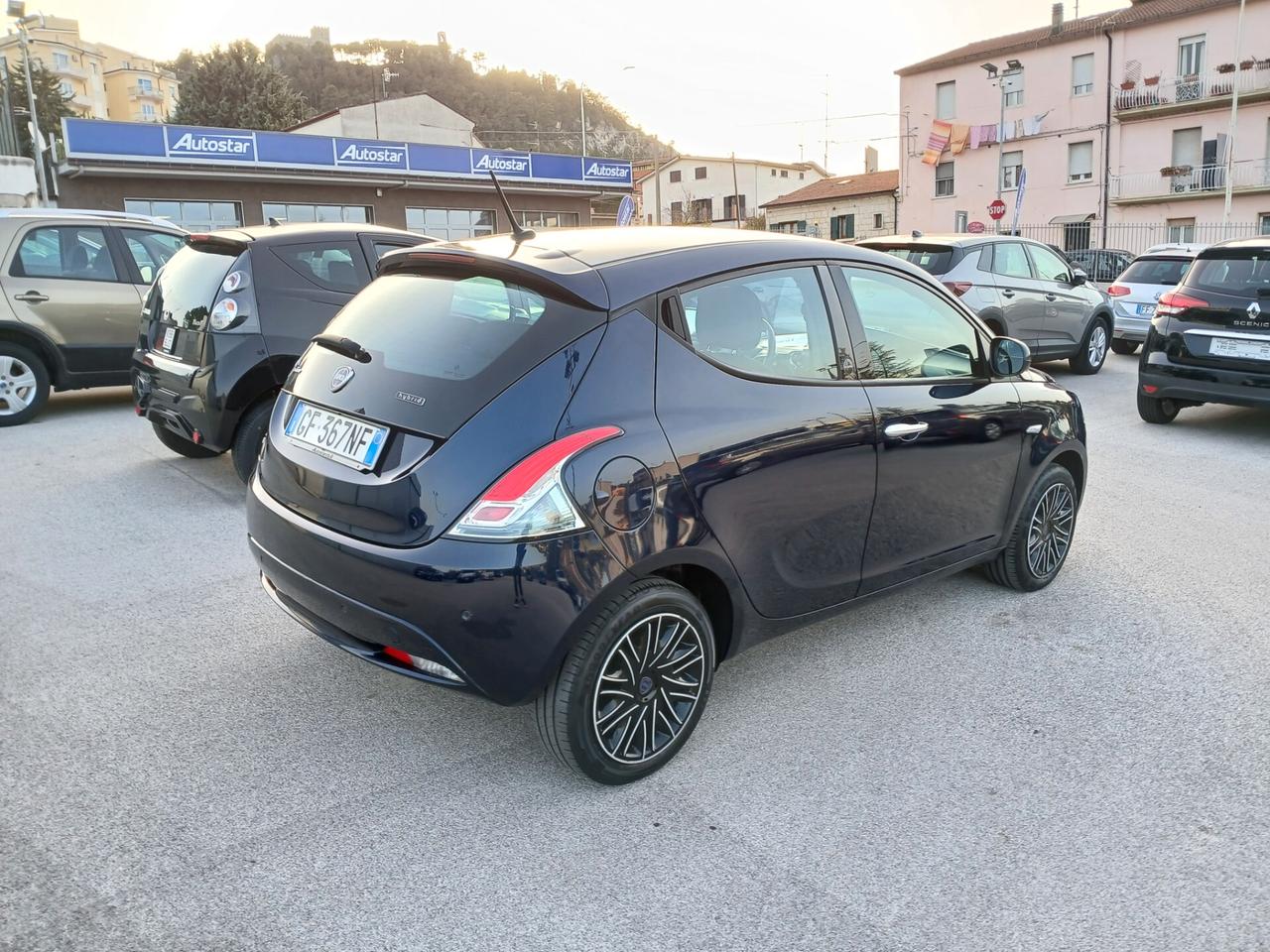 Lancia Ypsilon 1.0 HIBRYD 2021 GOLD