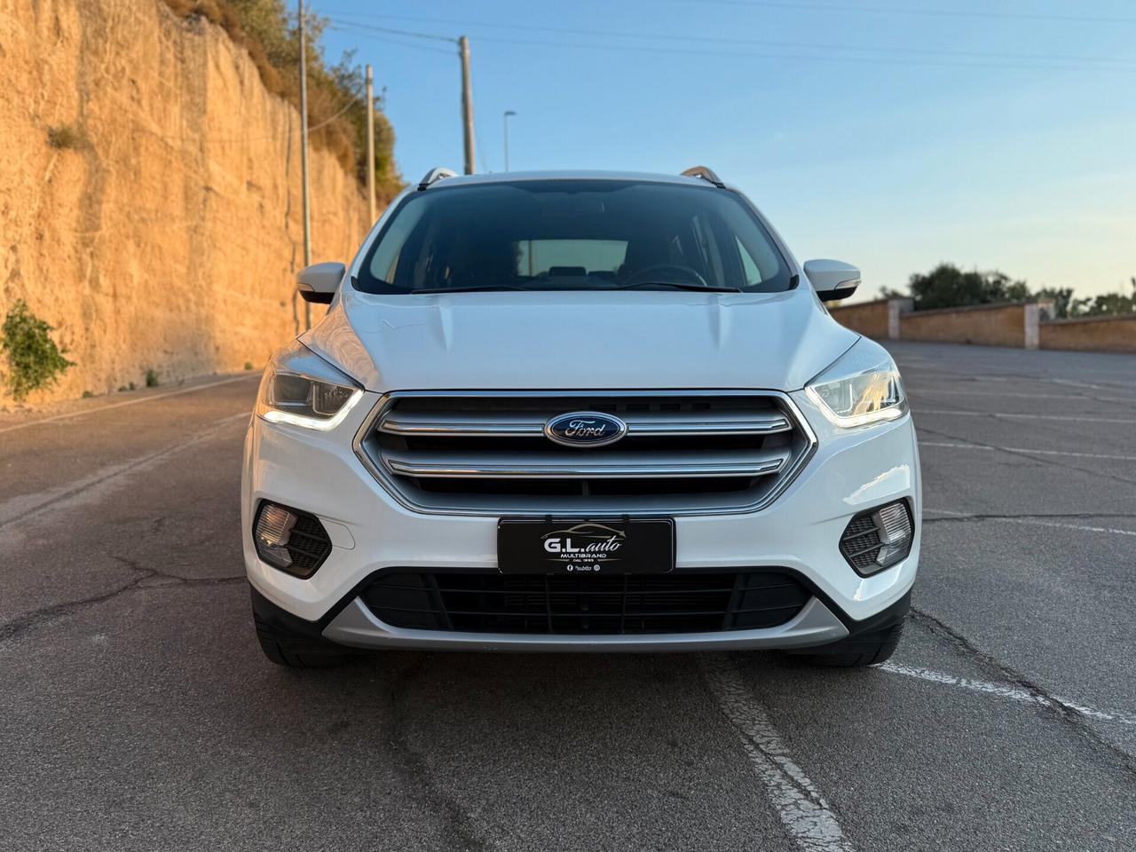 Ford Kuga Titanium/1.5 120CV/CAR PLAY/RETRO/KYLESS