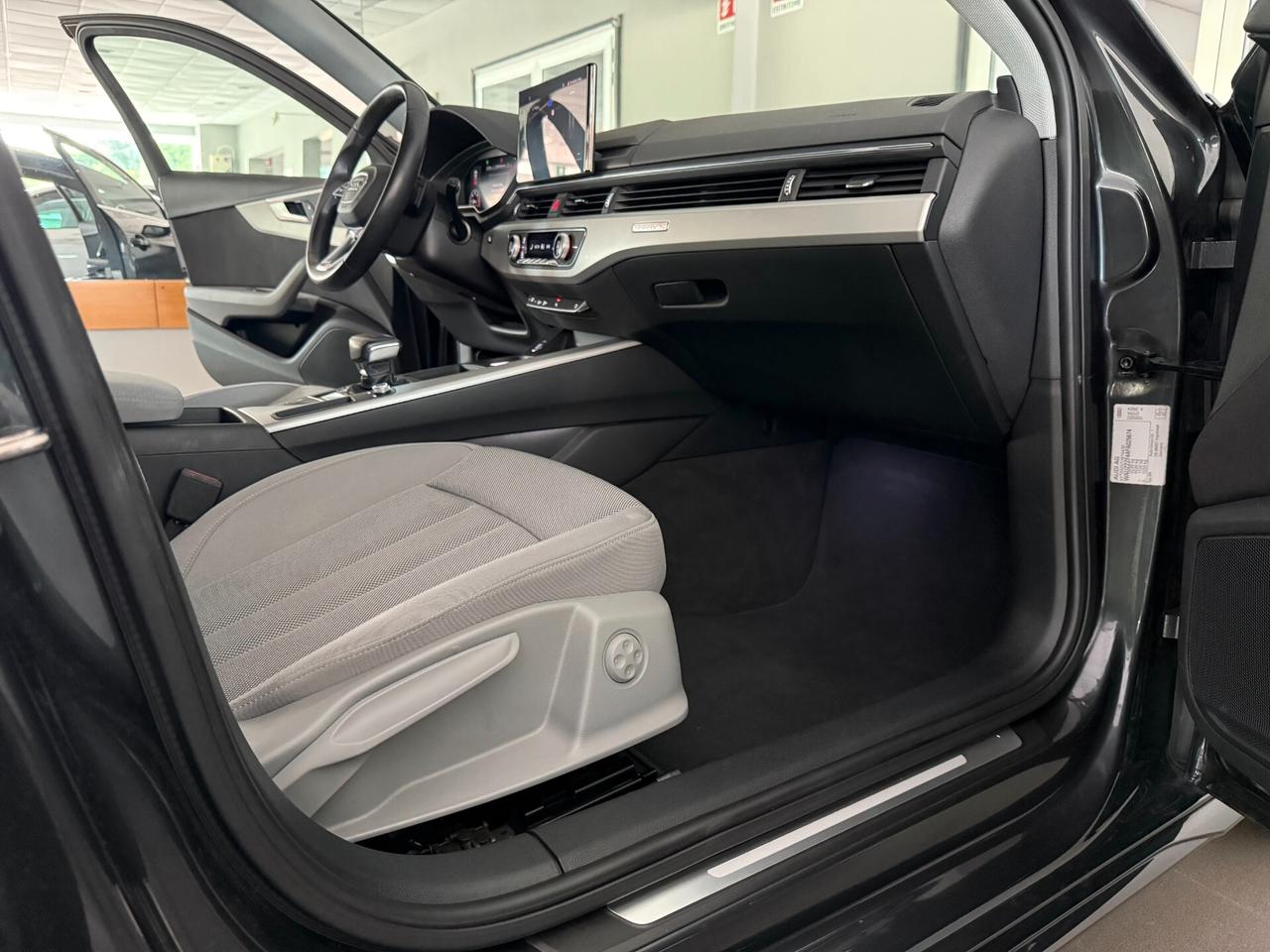 Audi A4 40 TDI quattro S tronic Business