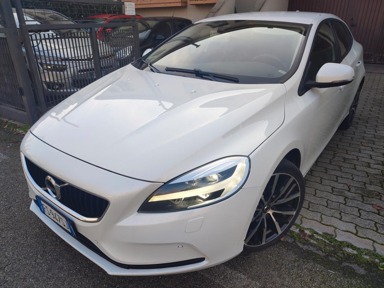 VOLVO V40 DEL 2018 DIESEL EURO6B AUTOMATICA COME NUOVA