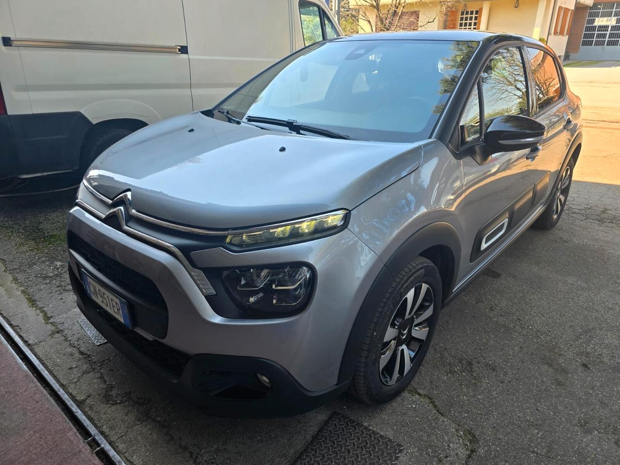 Citroen C3 BlueHDi 100 S&S Shine rate 99,00