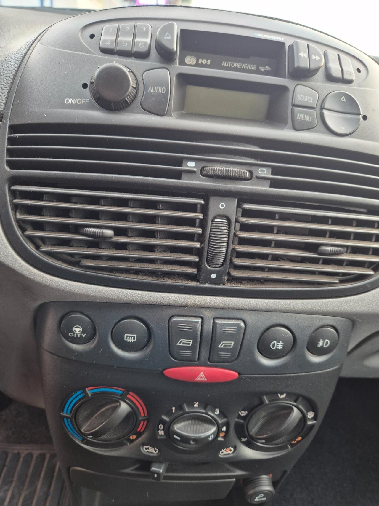 Fiat Punto 1.2 8 v Elx solo 90000 km