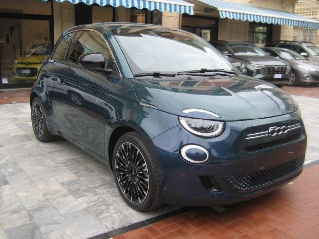 FIAT 500 1.0 HYBRID IKON