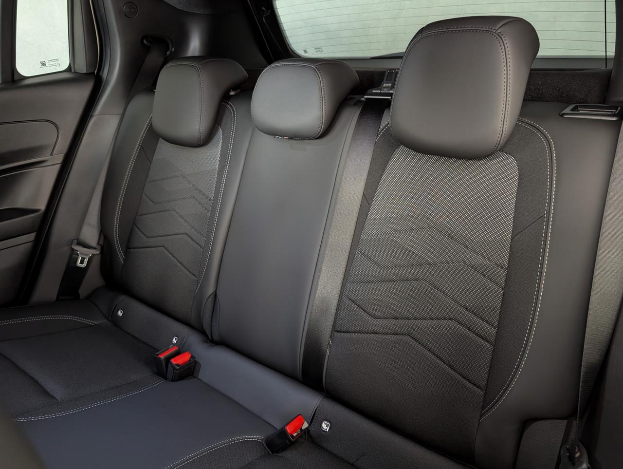 Jeep avenger 1.2 Turbo E-Hybrid 110cv eDCT6 Summit