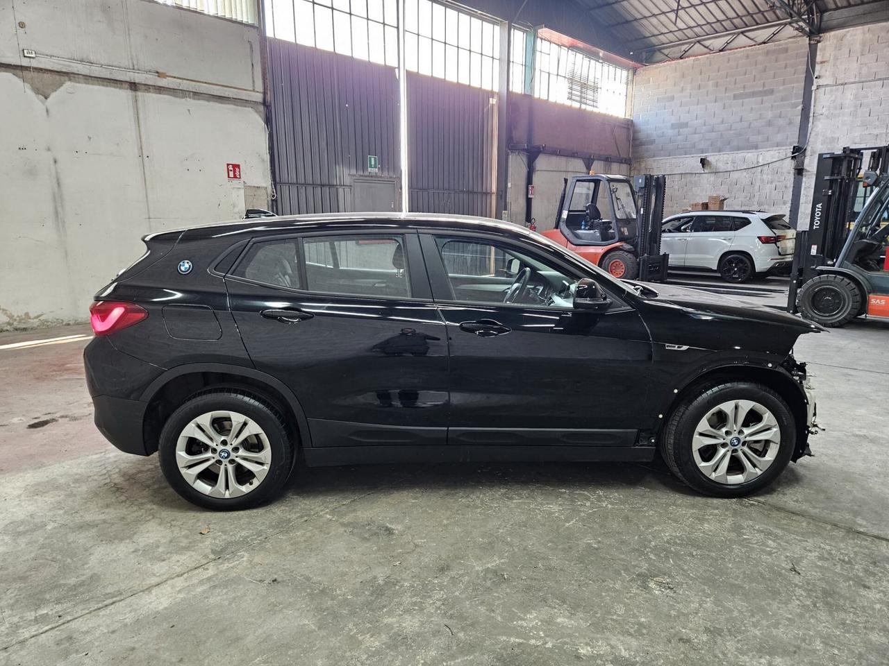 BMW X2 xdrive25e Business X START INCIDENTATA