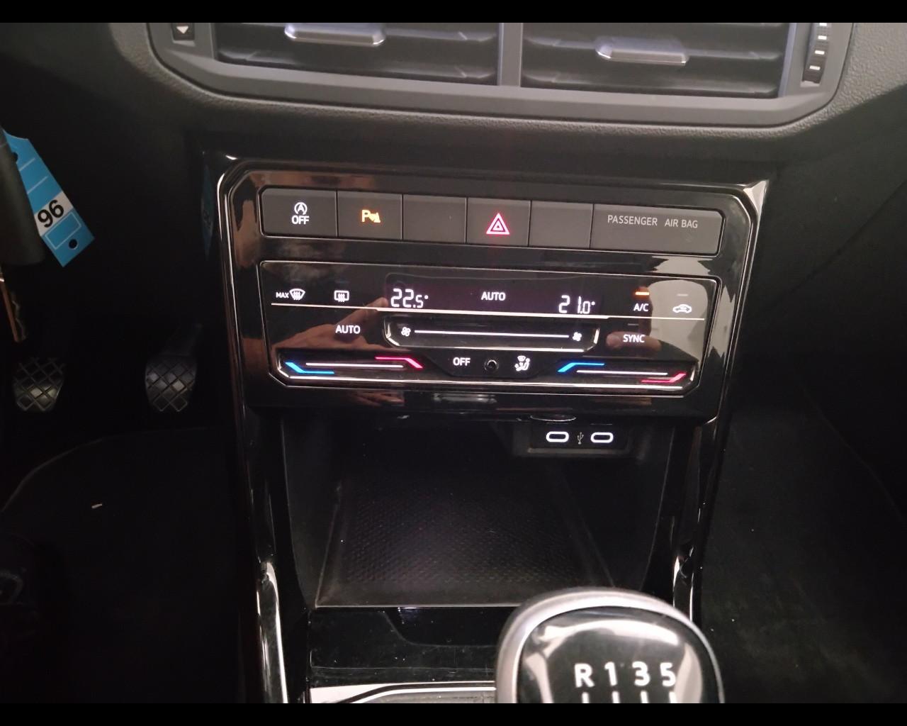VOLKSWAGEN T-Cross 2019 - T-Cross 1.0 tsi Advanced 110cv