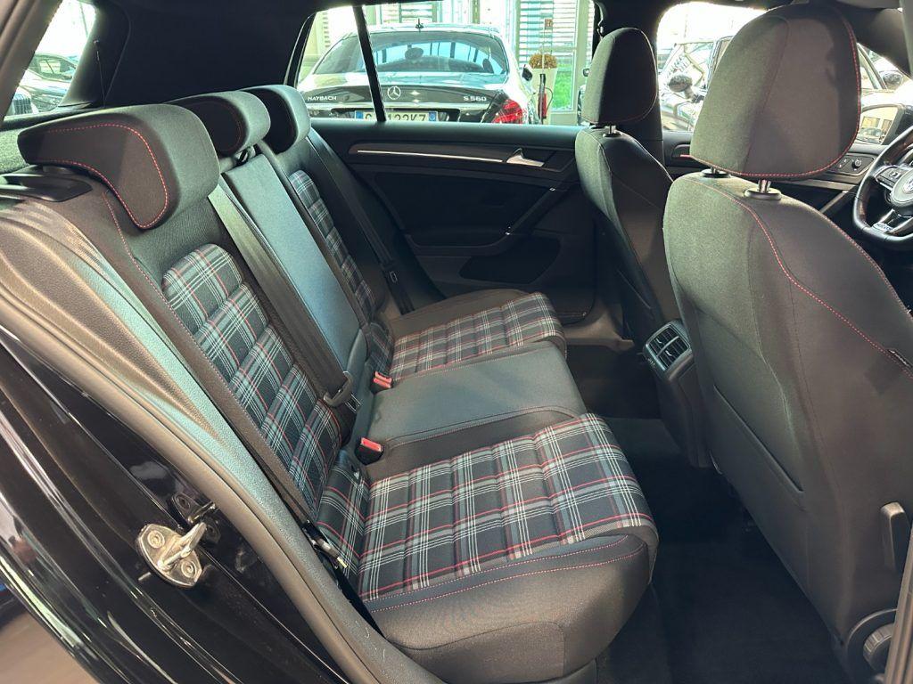 Volkswagen Golf GTI Performance 2.0 245 CV TSI DSG - 18"- Navi - ACC