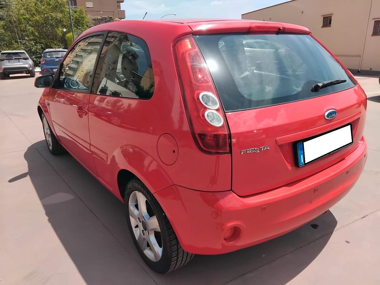 FORD FIESTA 1.2 TITANIUM CLIMA RADIO