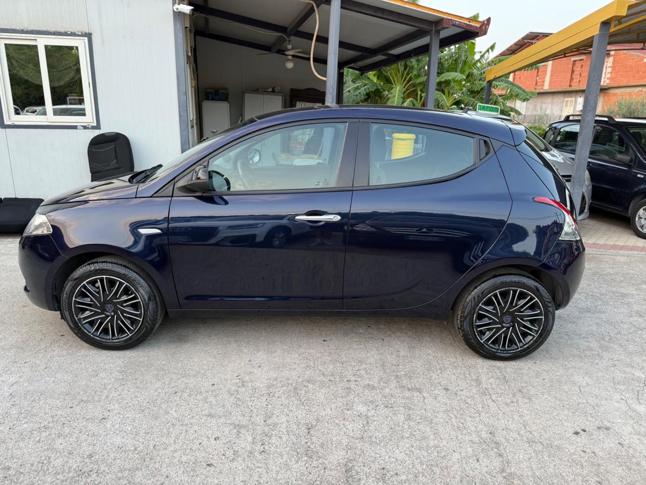 Lancia Ypsilon 1.2 69 CV 5 porte Platinum Km Certif.