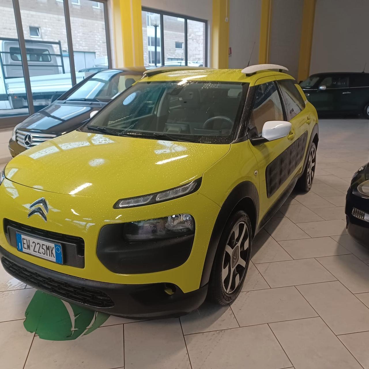 FULL OPTIONAL C4 CACTUS 1.2 NEOPATENTATI
