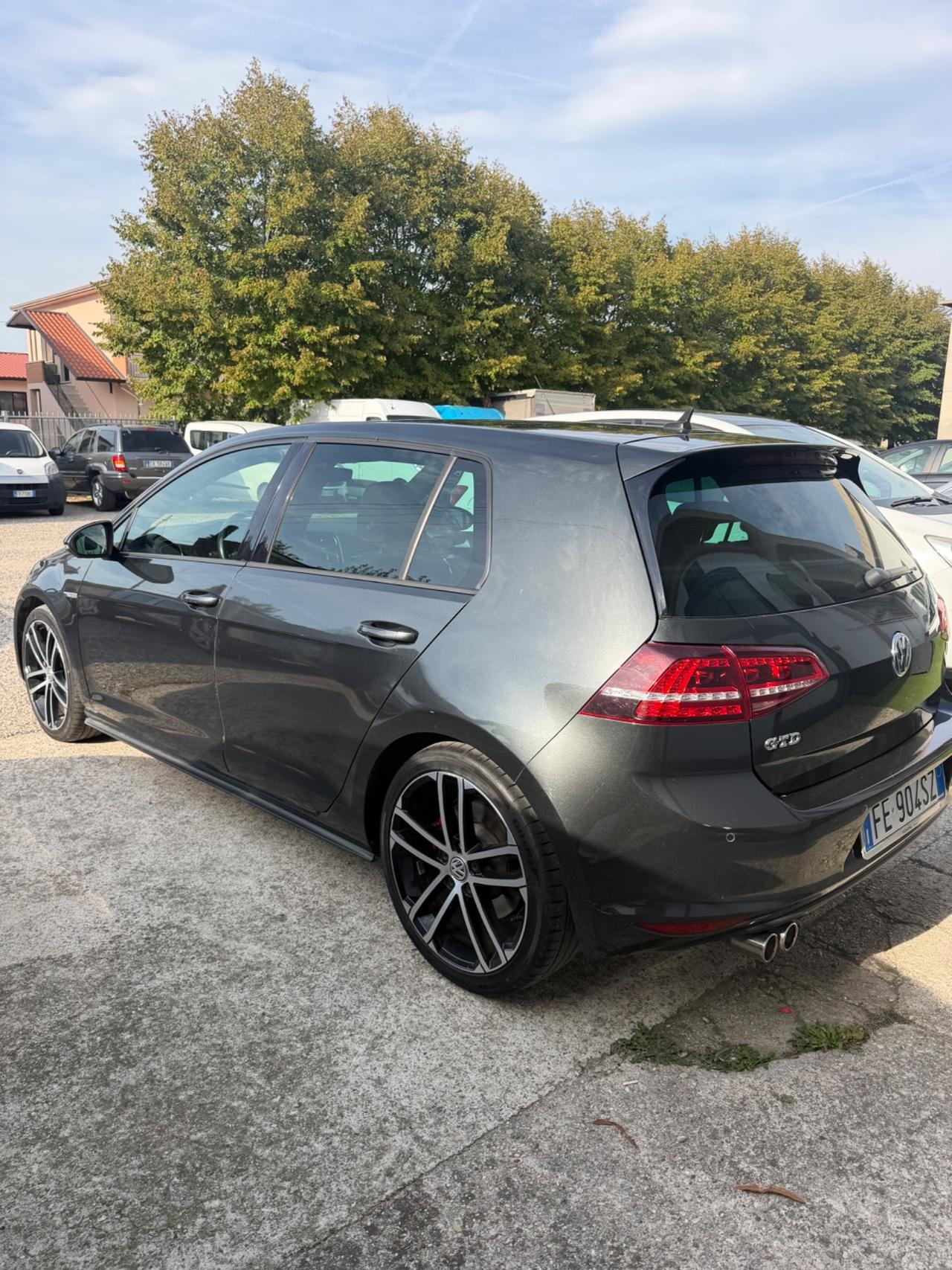 Volkswagen Golf GTD 2.0 TDI DSG 5p. Business BlueMotion Technology