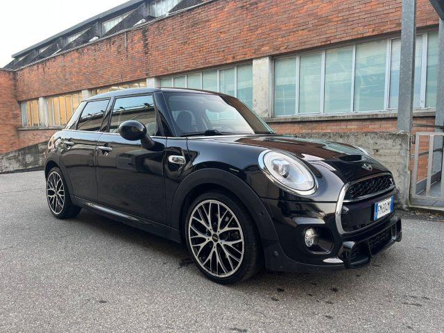 MINI Cooper SD 2.0 Cooper SD aut. Hype 5 porte