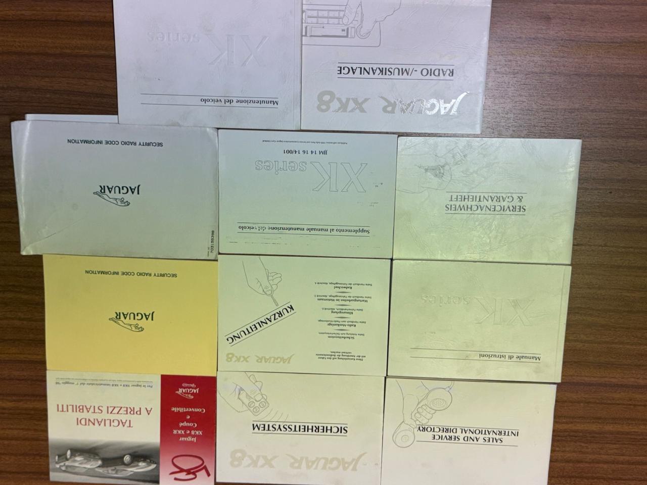 Jaguar XK8 - 4.0 V8 - Verde su Verde