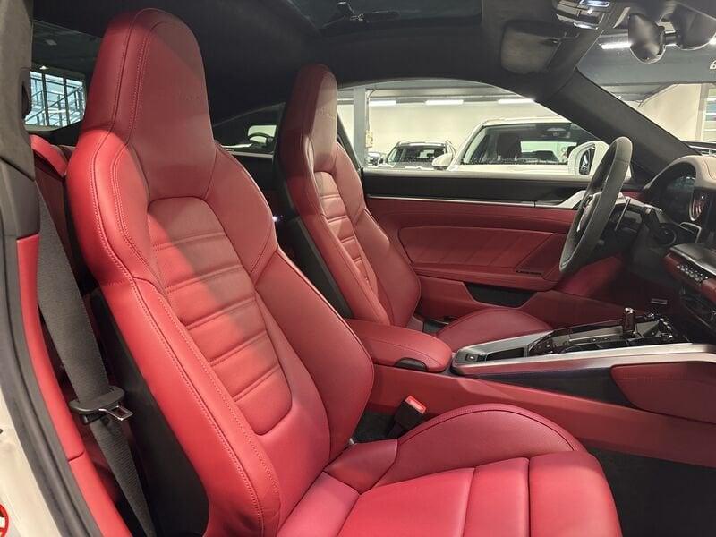 Porsche 911 Coupe 3.7 Turbo S auto