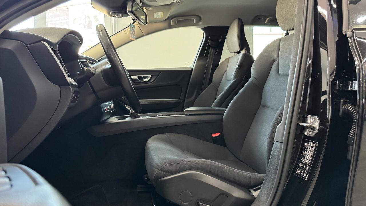 Volvo V60 D3 Geartronic Momentum Plus-2020