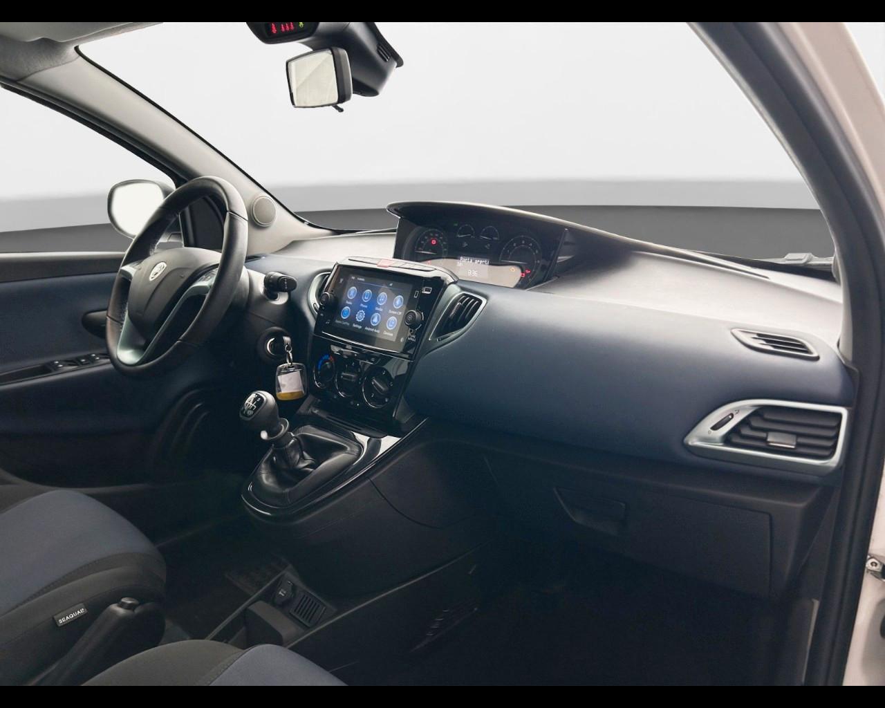 LANCIA Ypsilon III 2021 - Ypsilon 1.0 firefly hybrid Platino s&s 70cv
