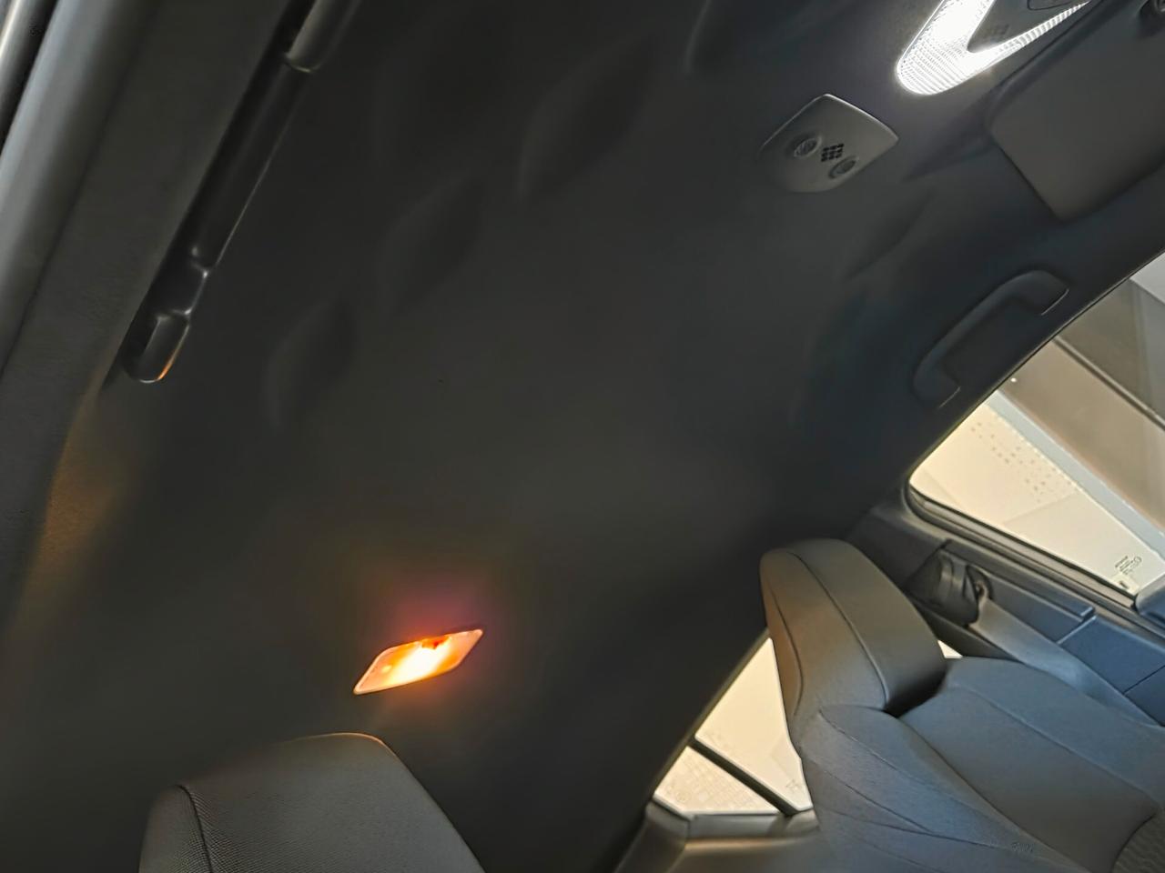 Toyota C-HR 1.8 Hybrid E-CVT Business
