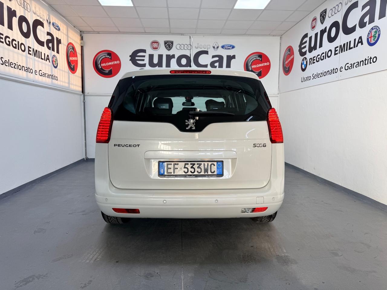Peugeot 5008 1.6 HDi 112CV cambio robotizzato Féline 05/2011 Euro 5 Neopatentati
