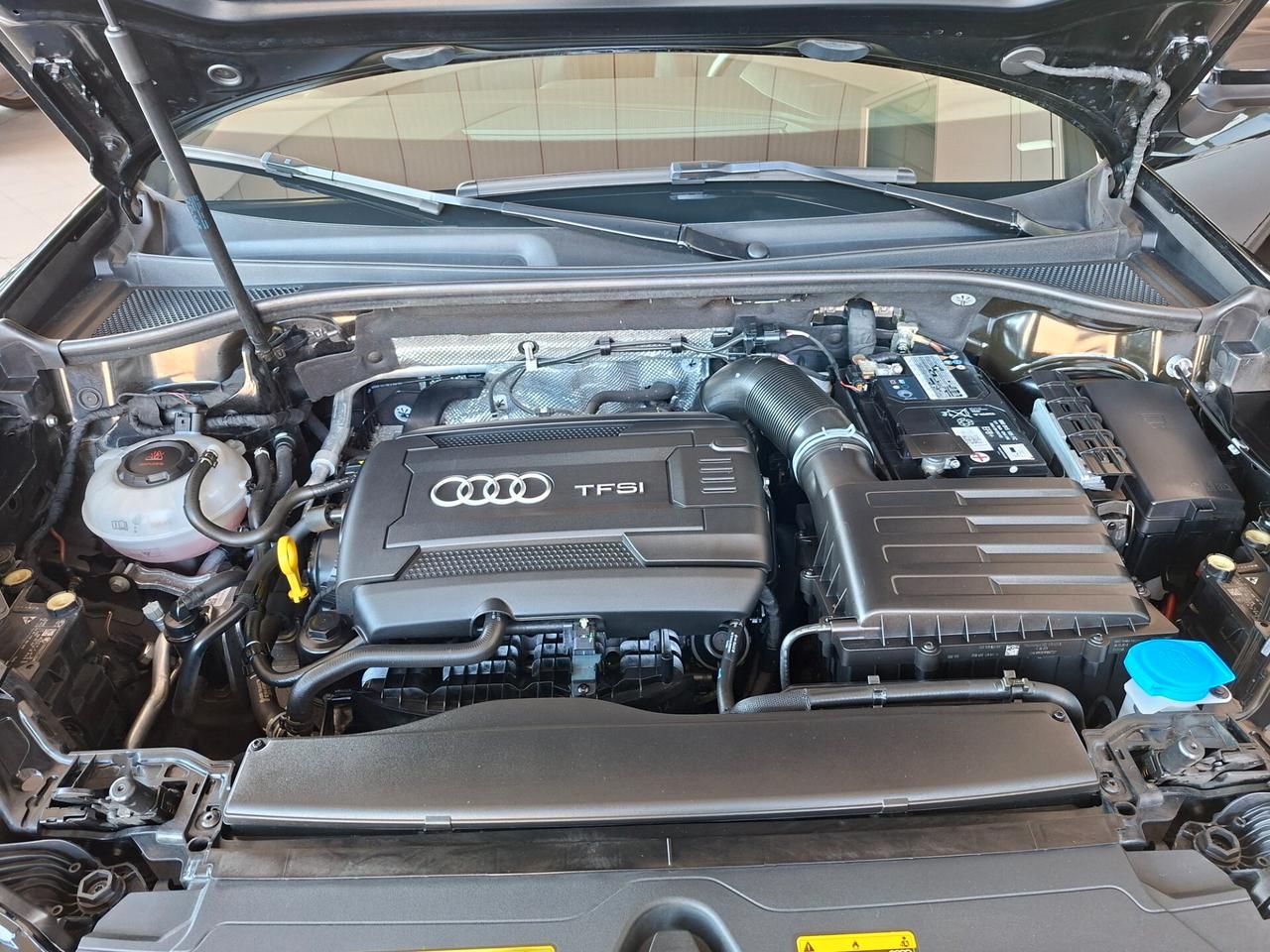 Audi Q3 40 TFSI quattro S tronic line edition TETTO