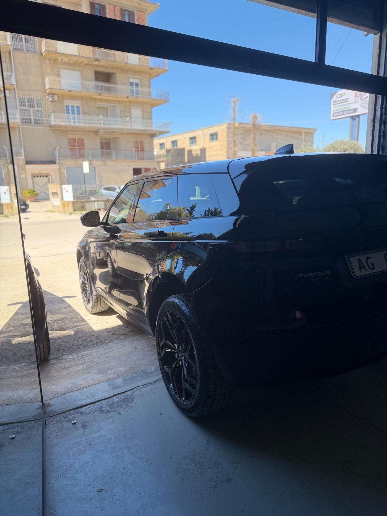 Land Rover Range Evoque 2.0D I4-L.Flw 150 CV AWD Auto R-Dynamic