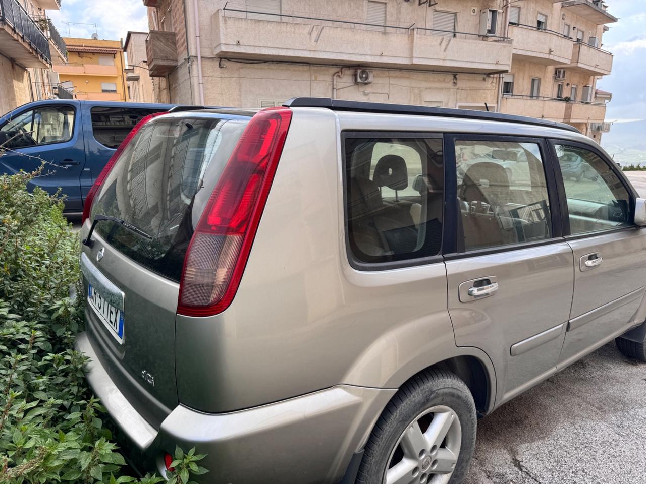 Nissan X-Trail 2.2 dCi Sport