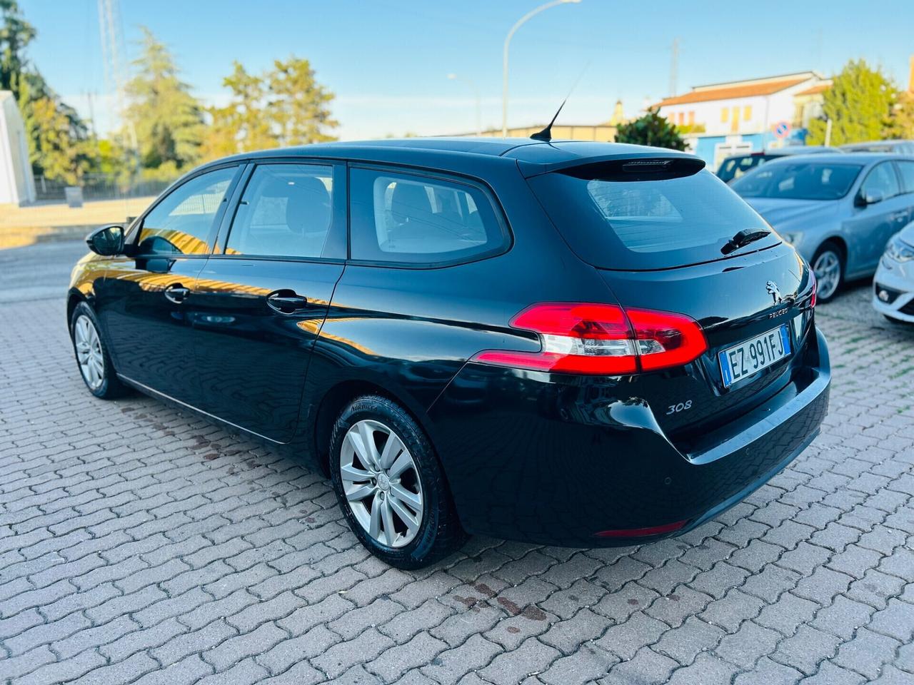 Peugeot 308 1.6 HDi 92 CV SW Business