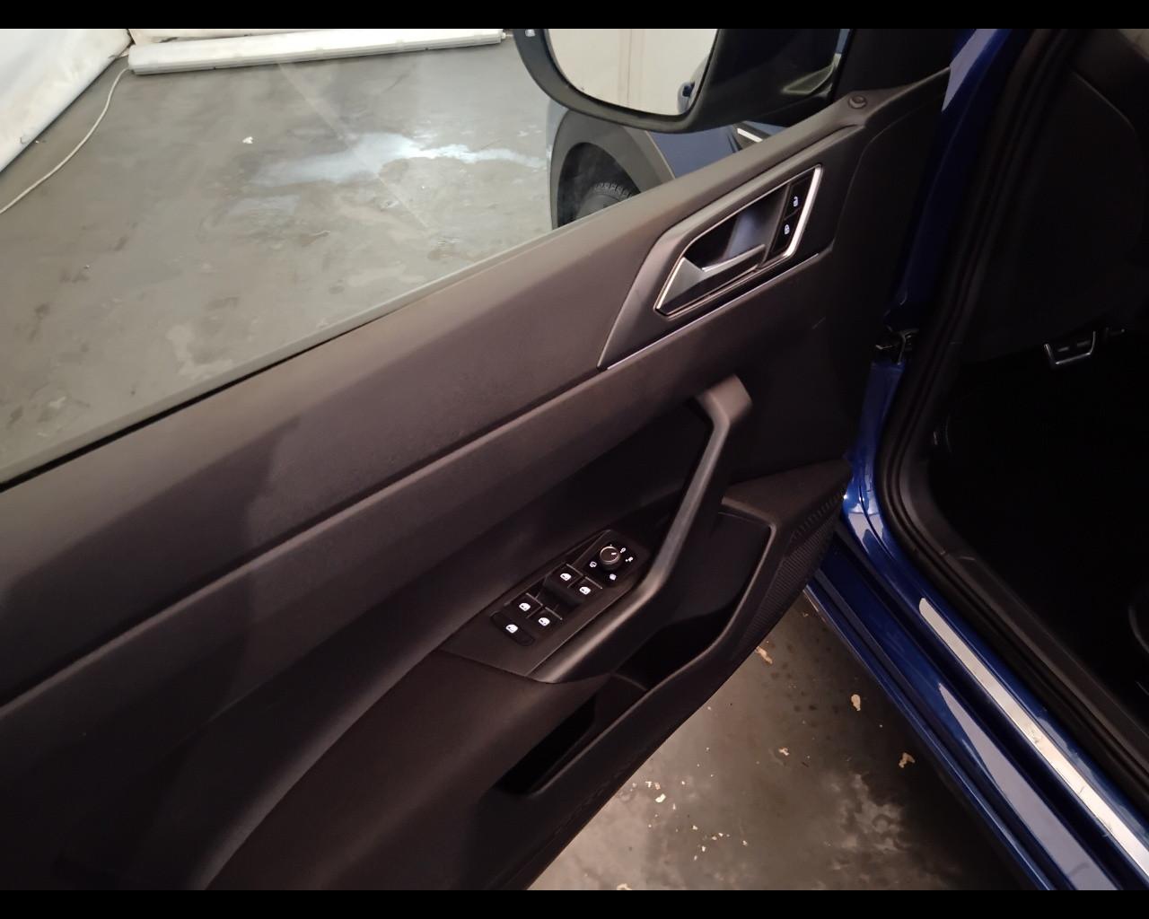 VOLKSWAGEN Taigo - Taigo 1.5 tsi R-Line 150cv dsg