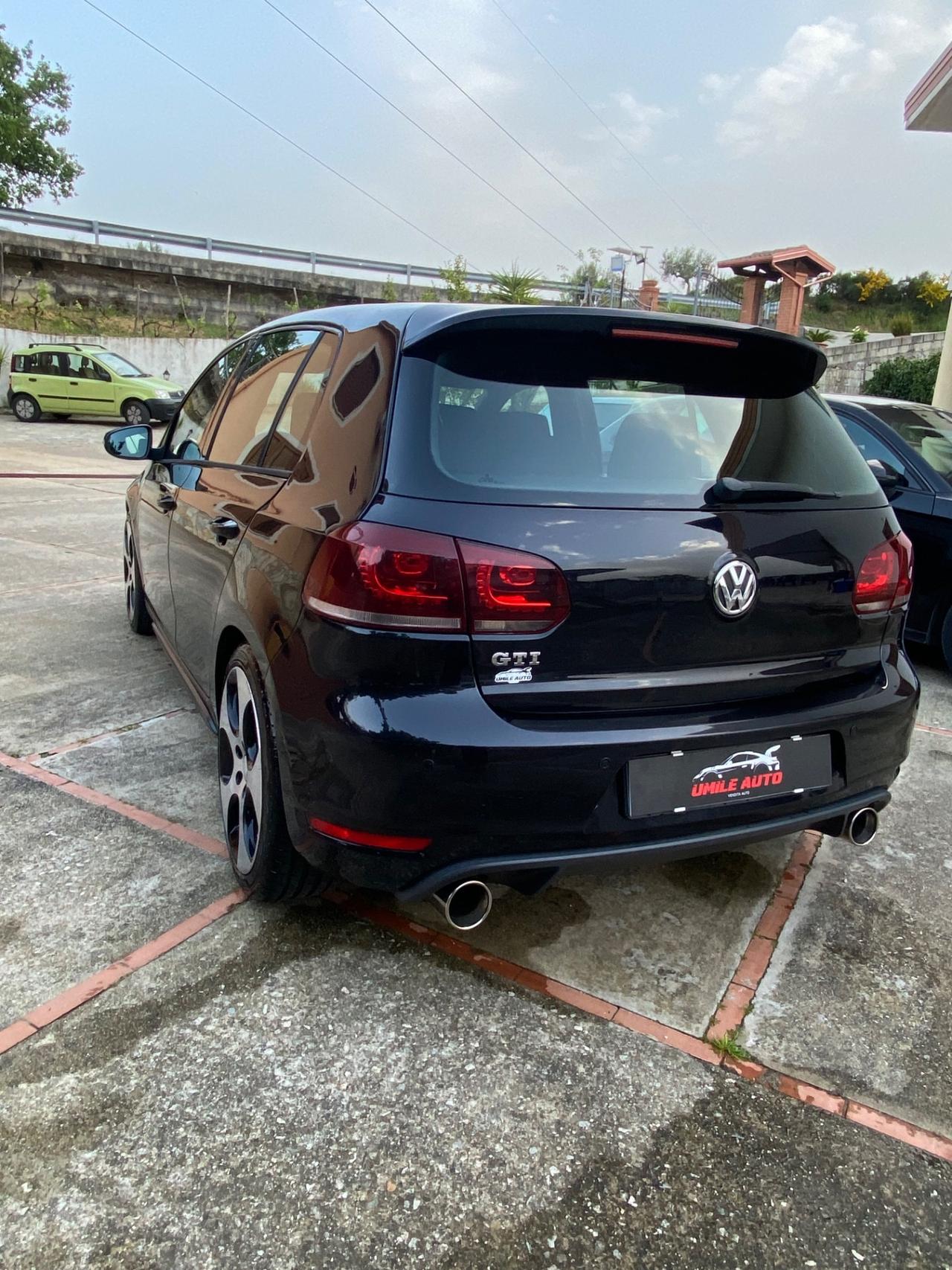Volkswagen Golf GTI 2.0 TSI 5p.