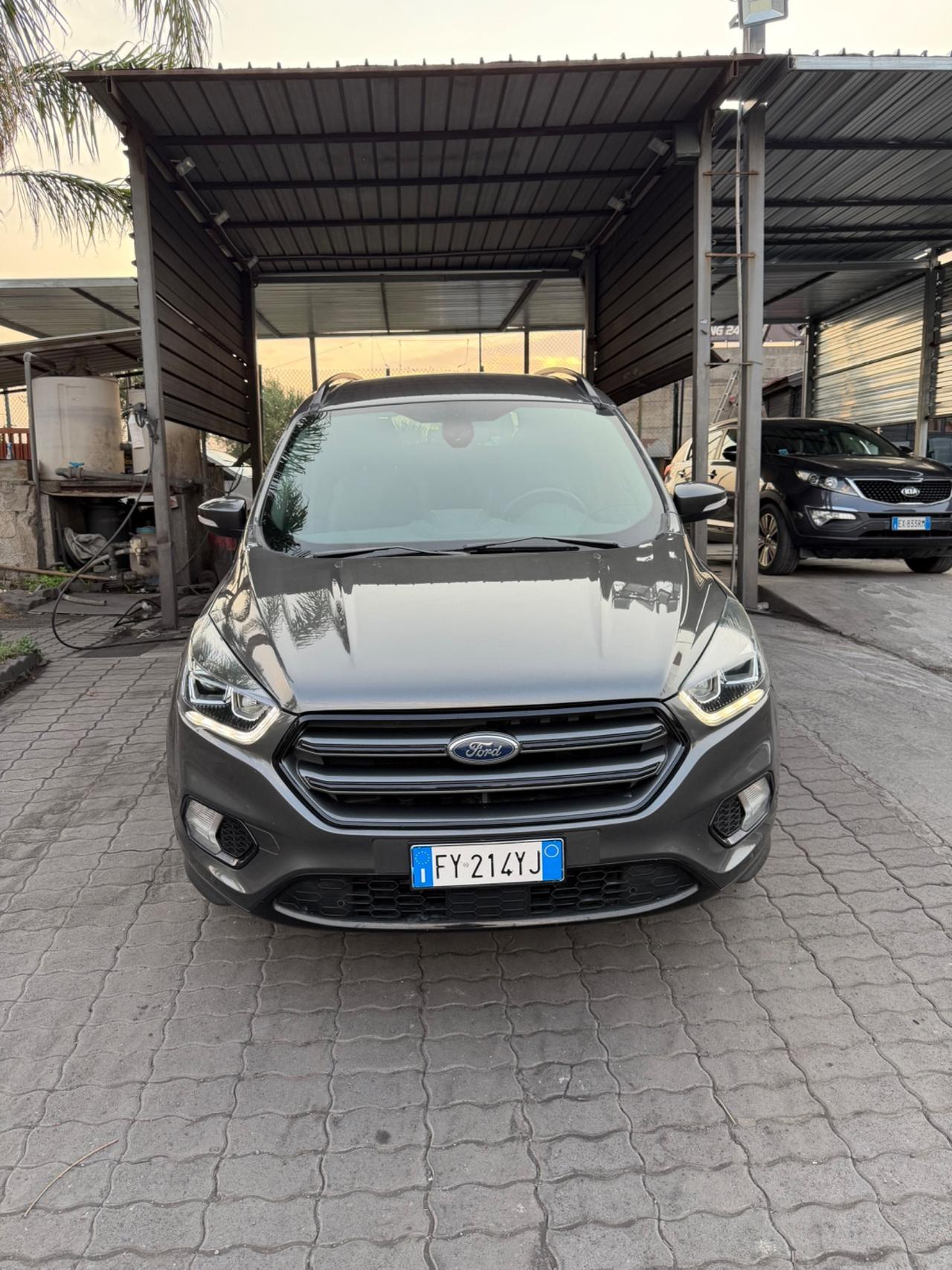 Ford Kuga 2.0 TDCI 150 CV S&S 4WD Powershift ST-Line
