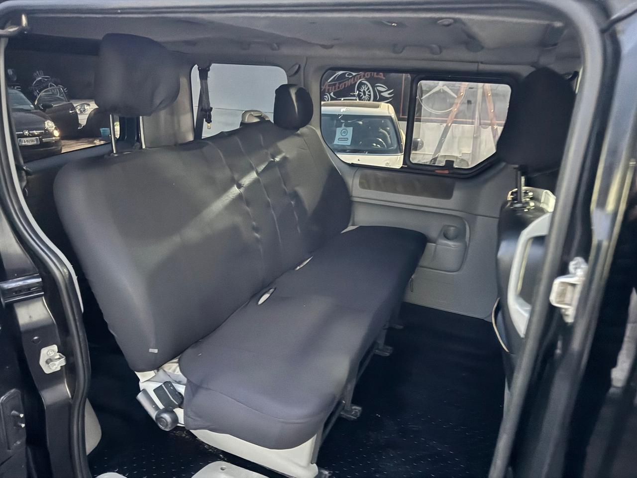 Renault Trafic 2.5 dCi -VETRATO-OMOLOGATO 8 POSTI -2005