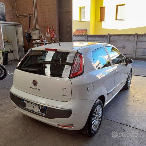 Fiat Punto Evo 1.3 Mjt 95 CV DPF 3 porte S&S Dualogic Dynamic