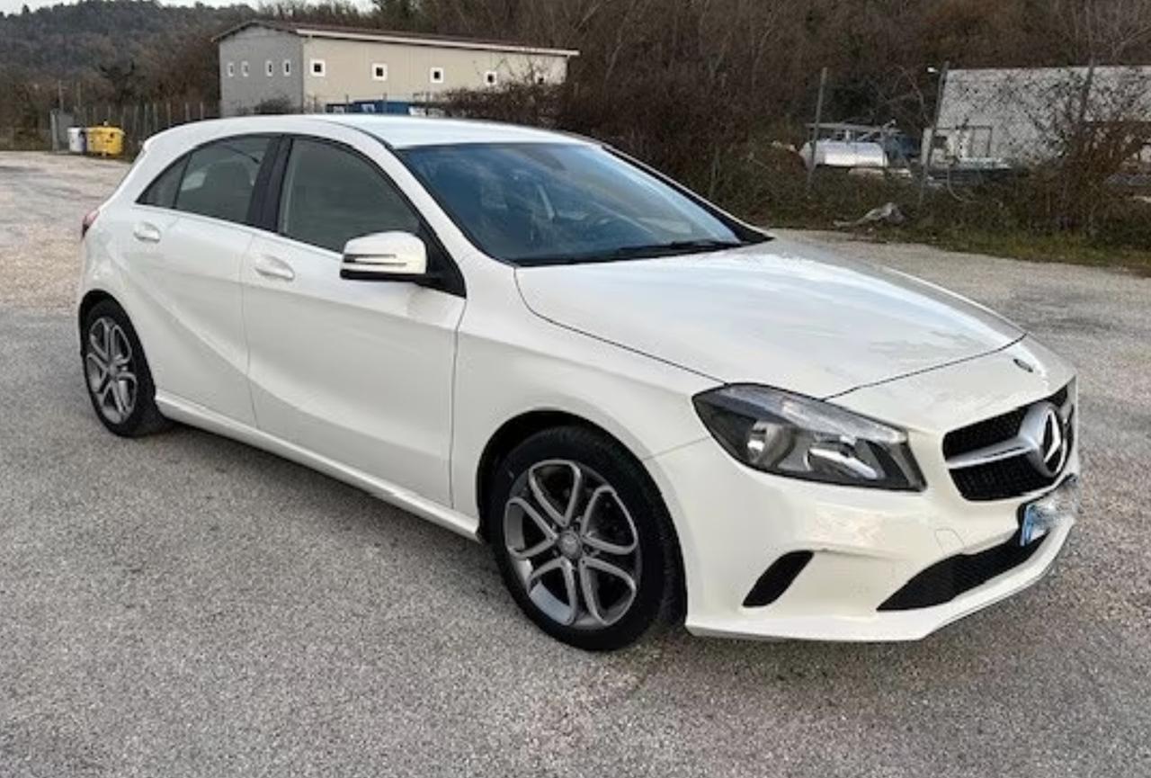 Mercedes-benz A 180 d Sport GANCIO TRAINO