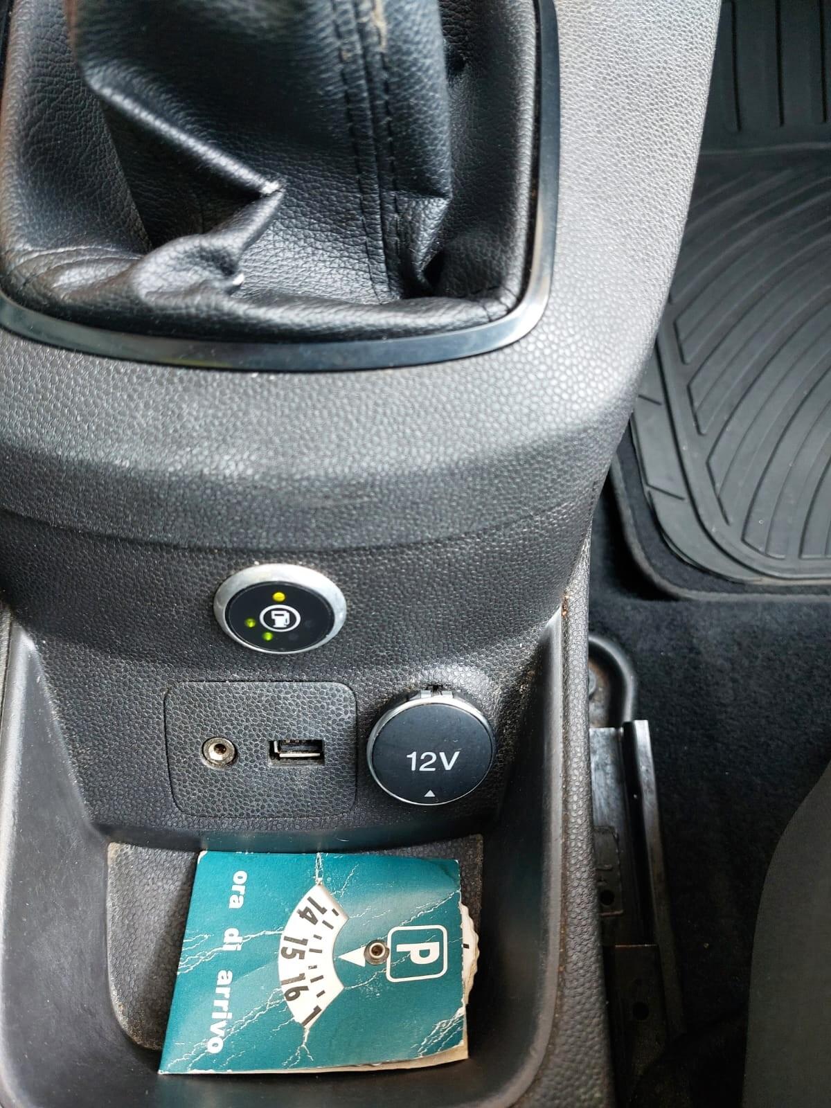 Ford Fiesta 1.4 5p. Bz.- GPL Titanium GPL CASA MADRE