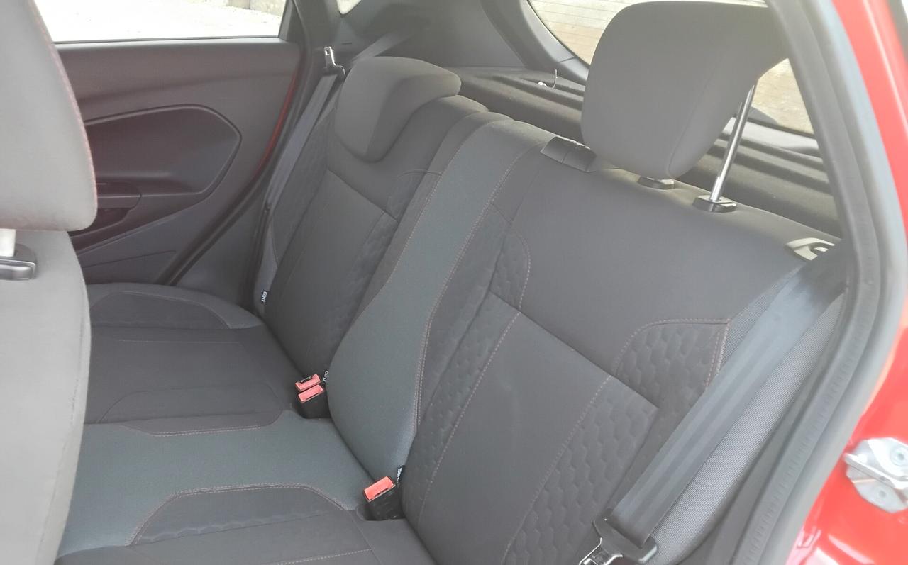 Ford Fiesta 1.5 TDCi 75CV 5 porte ST-Line