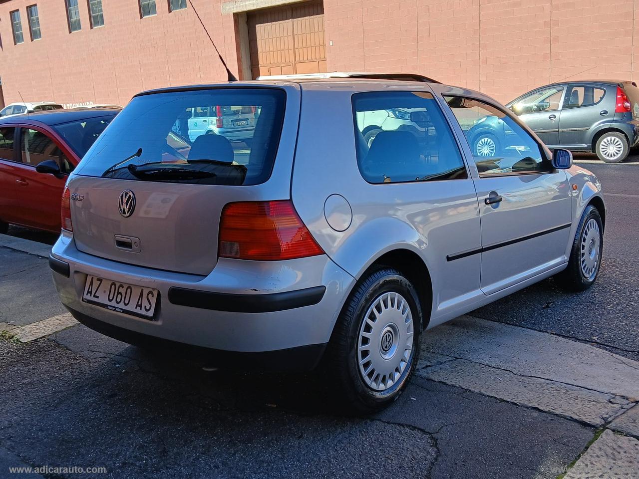 VOLKSWAGEN Golf 1.4 16V 3p.