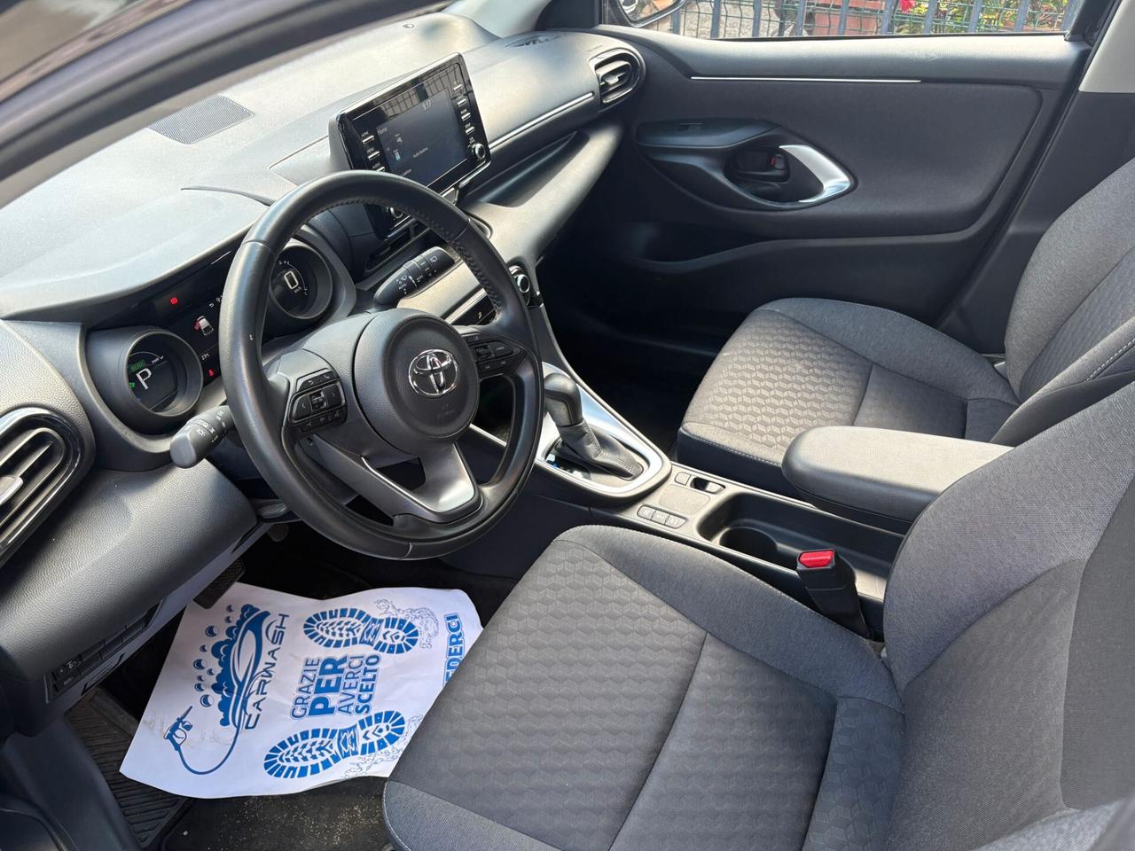 Toyota Yaris 1.5 Hybrid 5 porte Lounge design