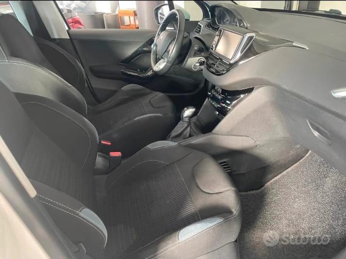Peugeot 208 PureTech 82 5 porte Active