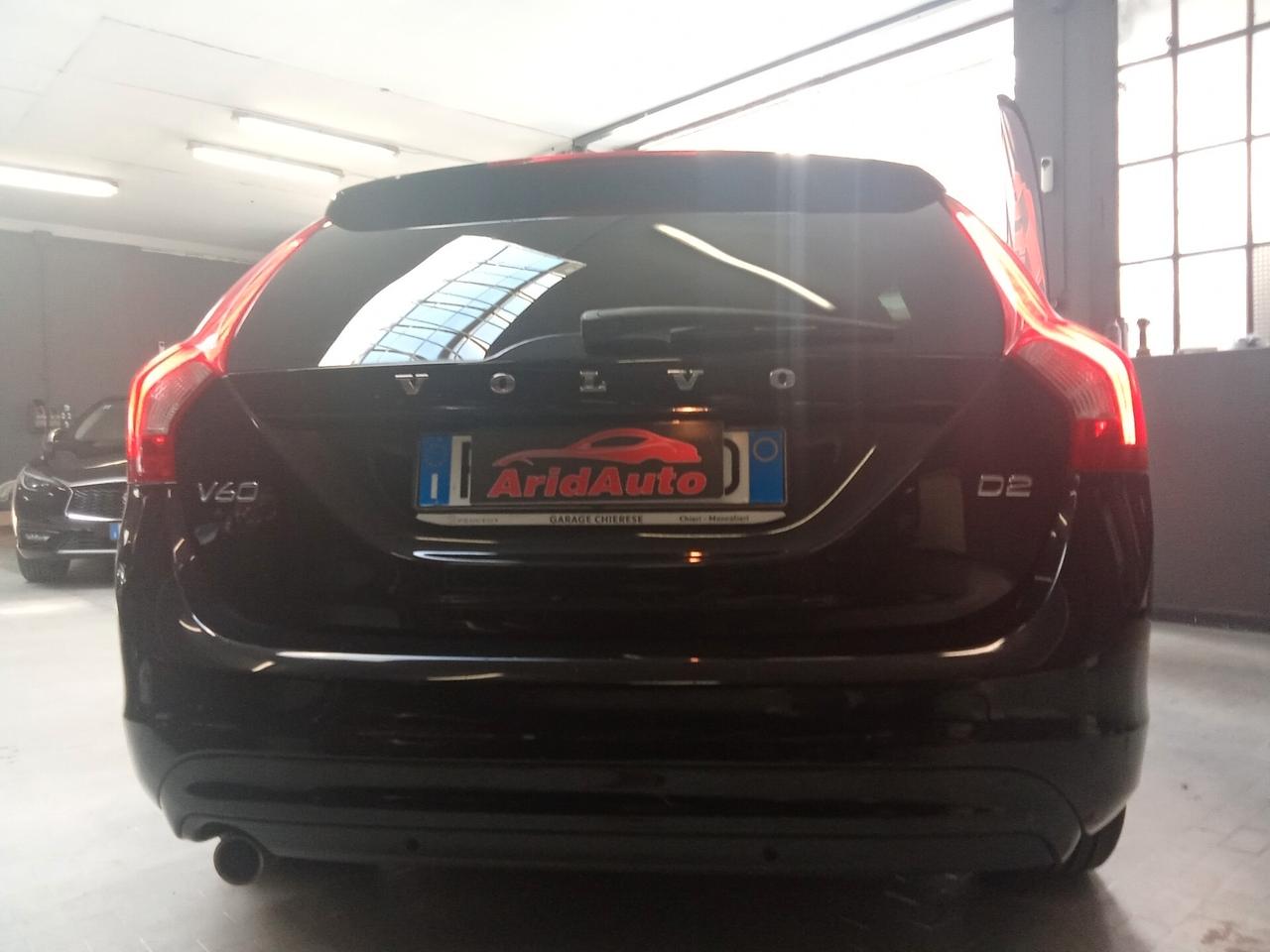 Volvo V60 D2 R-design