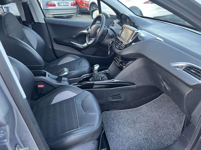 Peugeot 2008 1.2 puretech t Black Matt s&s 110cv