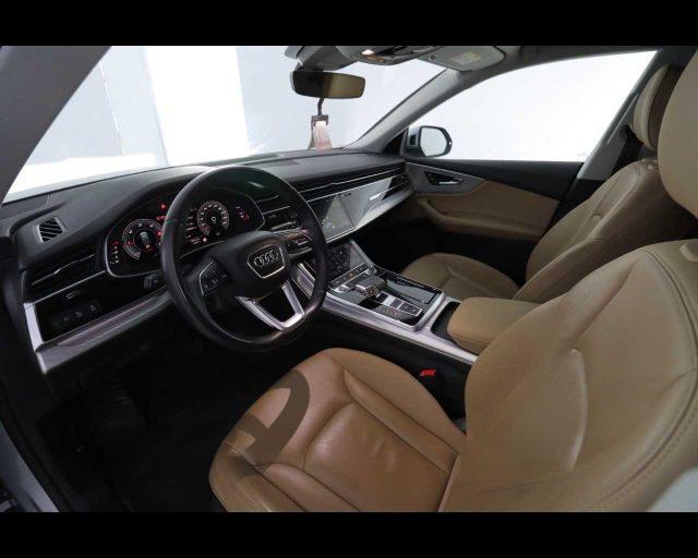 AUDI Q8 45 TDI quattro tiptronic