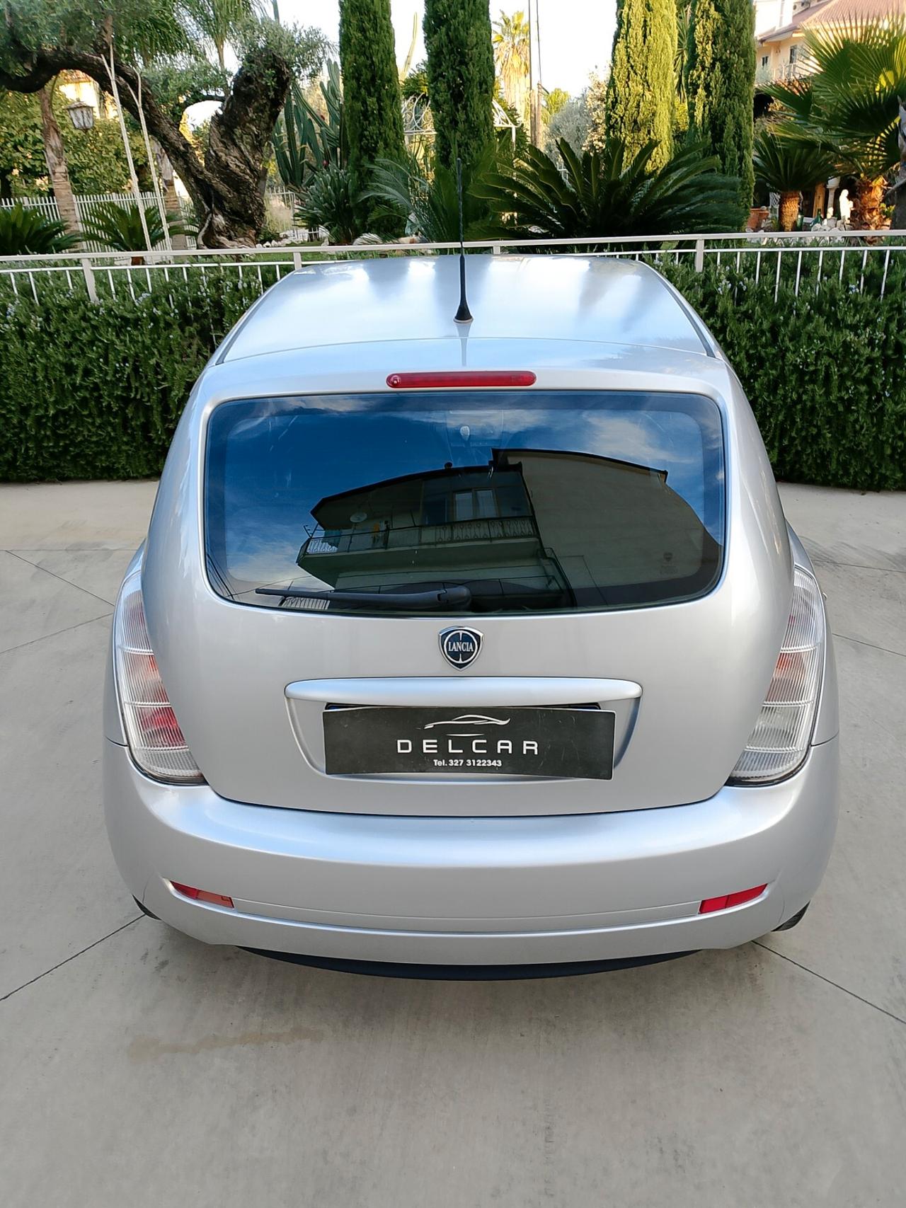 Lancia Ypsilon 1.4 Argento Ecochic GPL