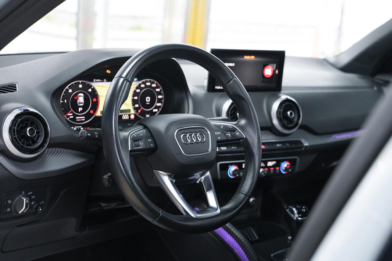 Audi Q2 35 TDI S tronic Identity Black