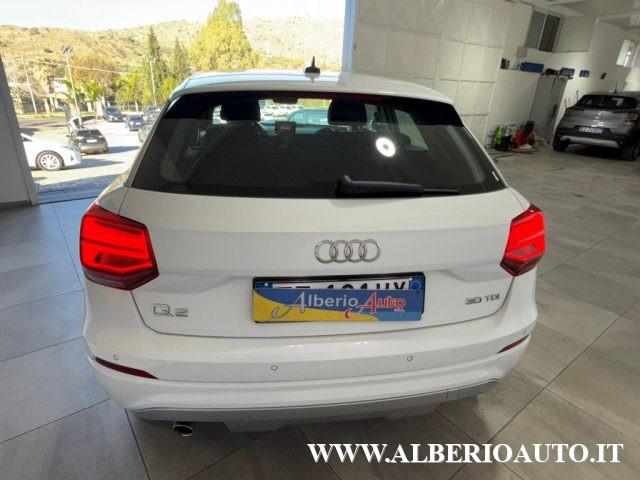 AUDI Q2 30 TDI S tronic Identity Black