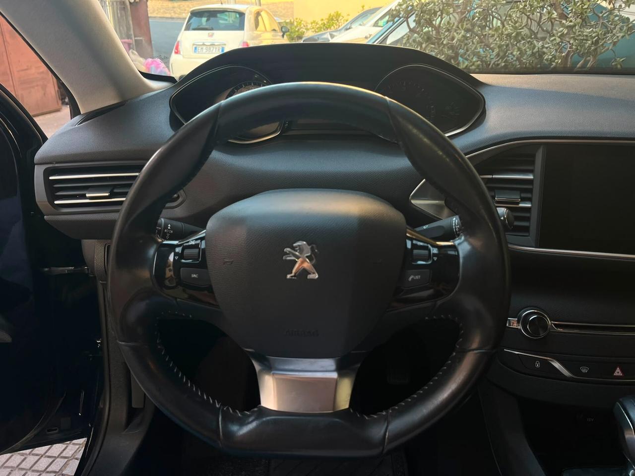 Peugeot 308 1.6 HDi 100cv Buisness