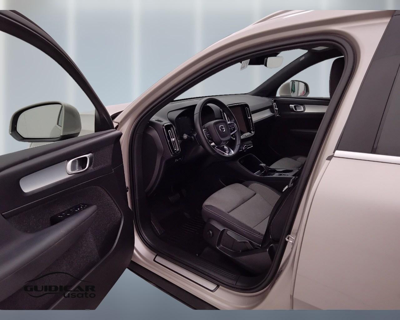 VOLVO XC40 2023 - XC40 1.5 t5 recharge phev Core auto